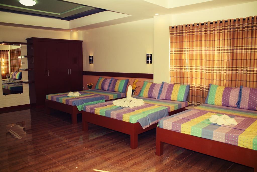 Sea Jewel Beach Resort Puerto Galera Exterior foto